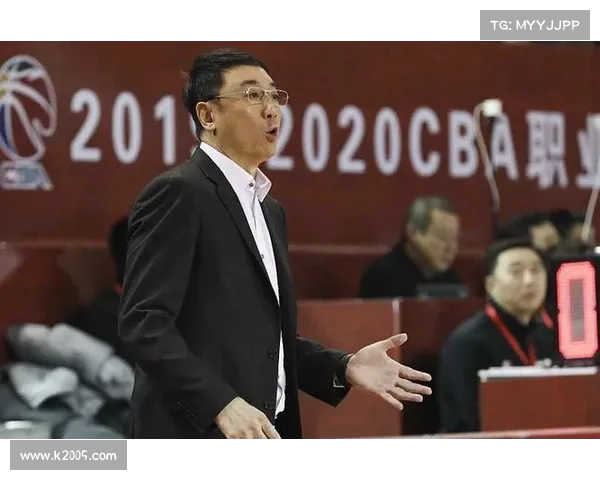 CBA主教练如何带领球队突破瓶颈提升战术水平与团队协作能力